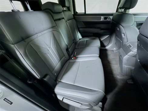 Used 2025 Hyundai Santa Fe SEL image 25