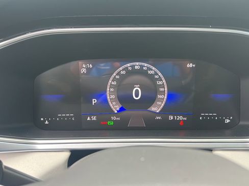 New 2026 Volkswagen Taos SE image 36