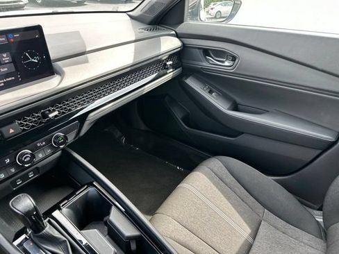 Used 2023 Honda Accord Sport image 28