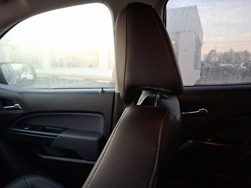 Used 2020 Chevrolet Colorado Z71 image 17