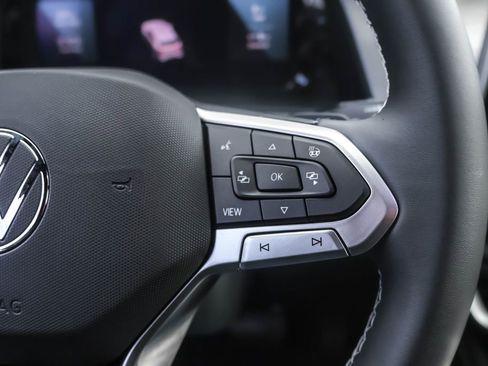 New 2026 Volkswagen Atlas Cross Sport SE image 27