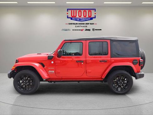 Used 2023 Jeep Wrangler Unlimited Sahara AWD/4WD image 6