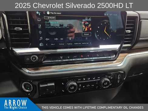 Used 2025 Chevrolet Silverado 2500 LT AWD/4WD image 25