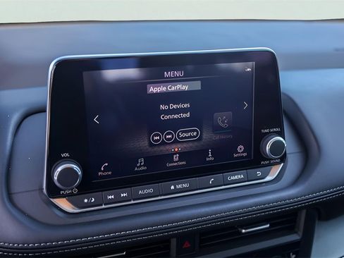 Used 2023 Nissan Rogue SV w/ SV Premium B Package image 19