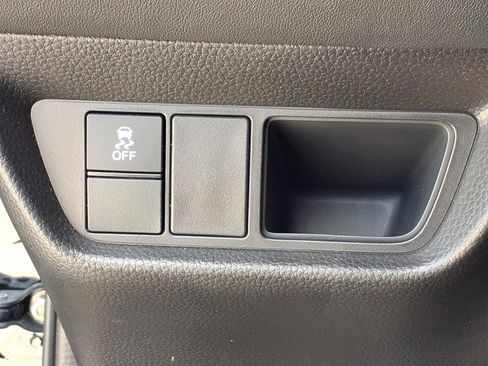 Used 2025 Honda HR-V LX image 30