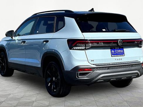 New 2026 Volkswagen Taos SE image 4