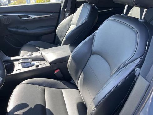 Certified 2025 INFINITI QX55 Luxe w/ Cargo Package AWD/4WD image 9