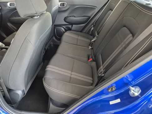 Used 2025 Hyundai Venue SEL FWD image 27