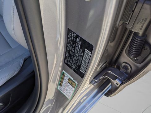 Used 2023 Hyundai Elantra Limited image 39