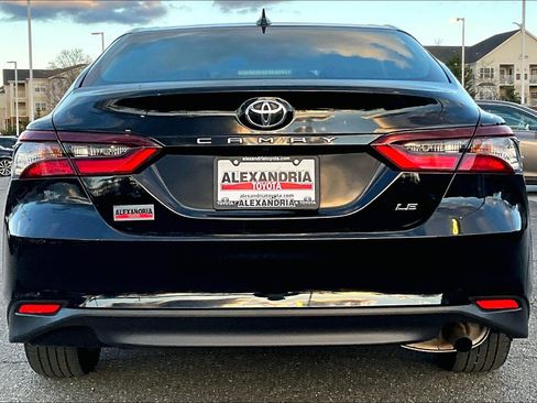 Used 2023 Toyota Camry LE image 4