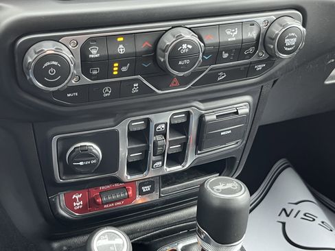 Used 2019 Jeep Wrangler Unlimited Rubicon AWD/4WD image 33