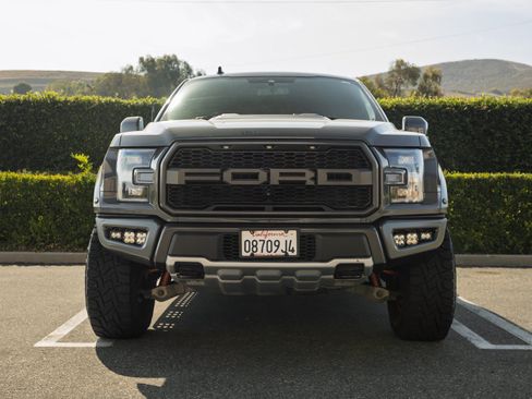Used 2020 Ford F150 Raptor w/ Equipment Group 802A Luxury AWD/4WD image 2
