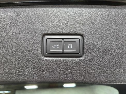 Used 2023 Audi Q8 Premium w/ Convenience Package AWD/4WD image 47