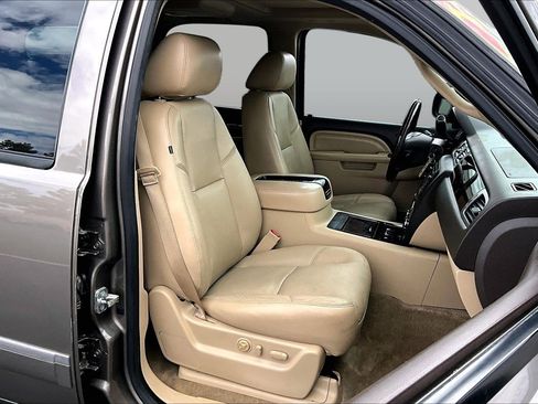 Used 2013 GMC Yukon Denali AWD/4WD image 7
