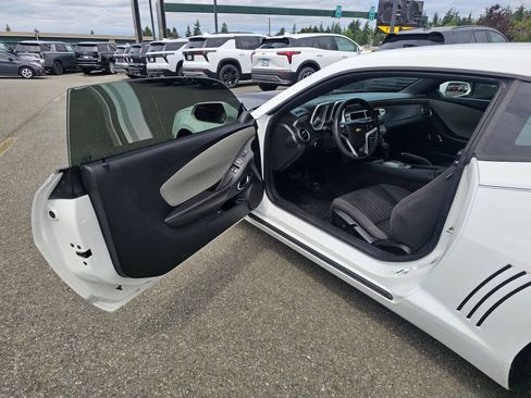 Used 2013 Chevrolet Camaro LS RWD image 17