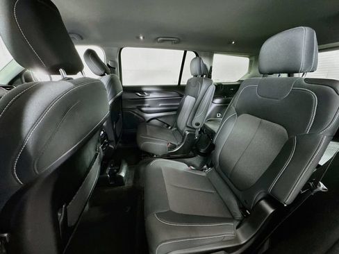 Used 2023 Jeep Grand Cherokee L Laredo w/ Luxury Tech Group I AWD/4WD image 23
