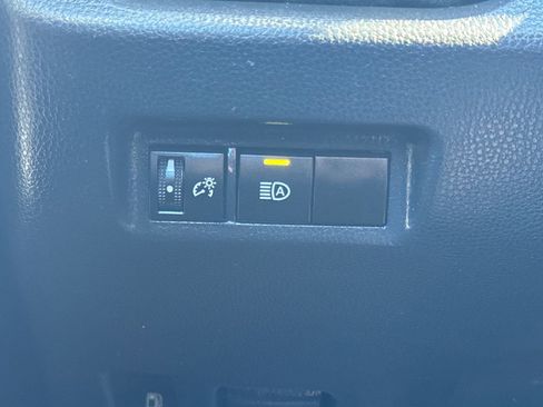 Used 2023 Toyota RAV4 AWD Hybrid image 30