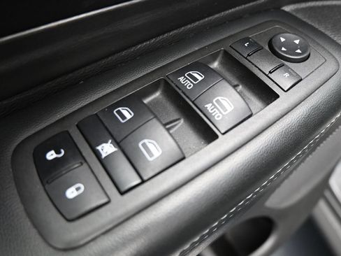 Used 2022 Dodge Durango SXT w/ Blacktop Package AWD/4WD image 11