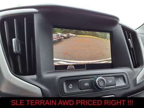 Used 2022 GMC Terrain SLE AWD/4WD image 19