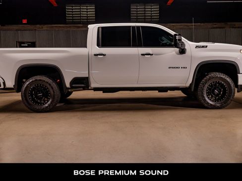 Used 2022 Chevrolet Silverado 2500 LTZ w/ LTZ Plus Package image 10