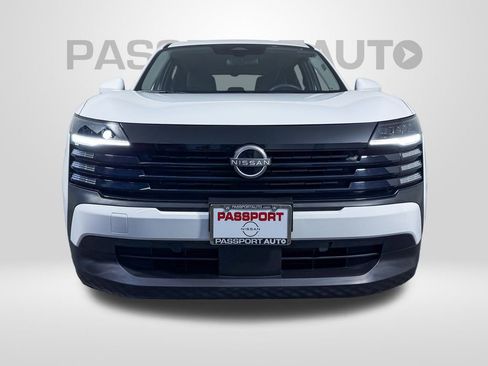 Certified 2025 Nissan Kicks SV image 3