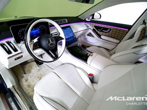 Used 2023 Mercedes-Benz Maybach S 680 4MATIC w/ Manufaktur Leather Package image 12