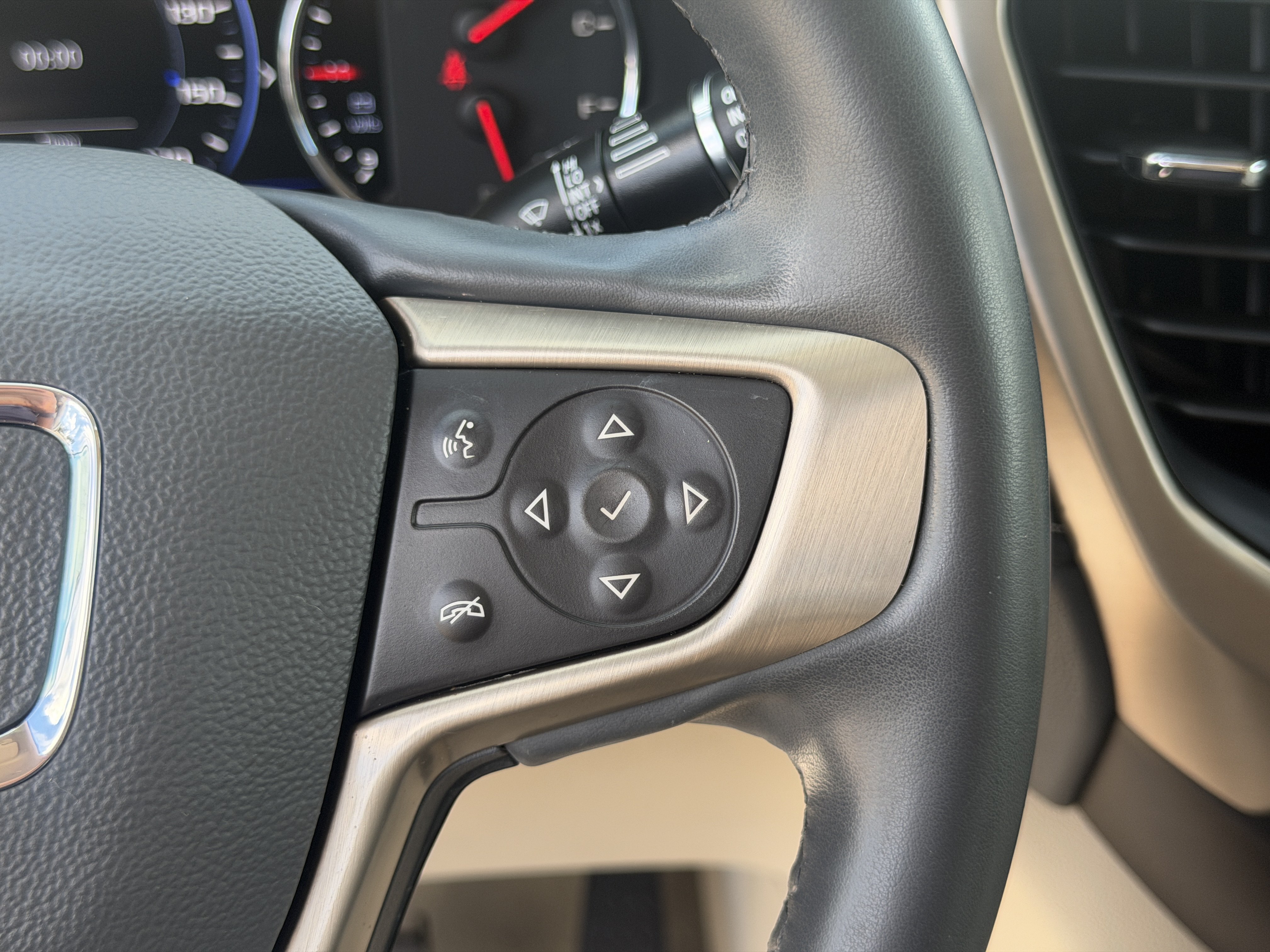 Certified 2023 GMC Acadia Denali w/ Trailering Package FWD image 34