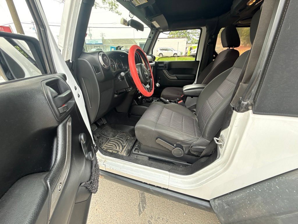 Used 2013 Jeep Wrangler Sport w/ Connectivity Group AWD/4WD image 17