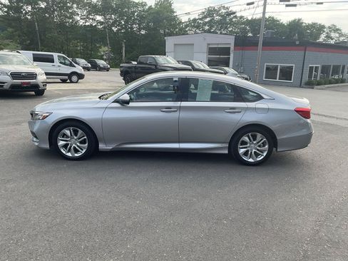 Used 2018 Honda Accord LX image 2
