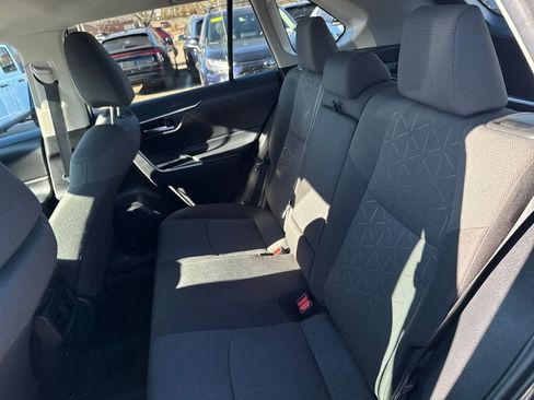 Used 2021 Toyota RAV4 XLE image 32