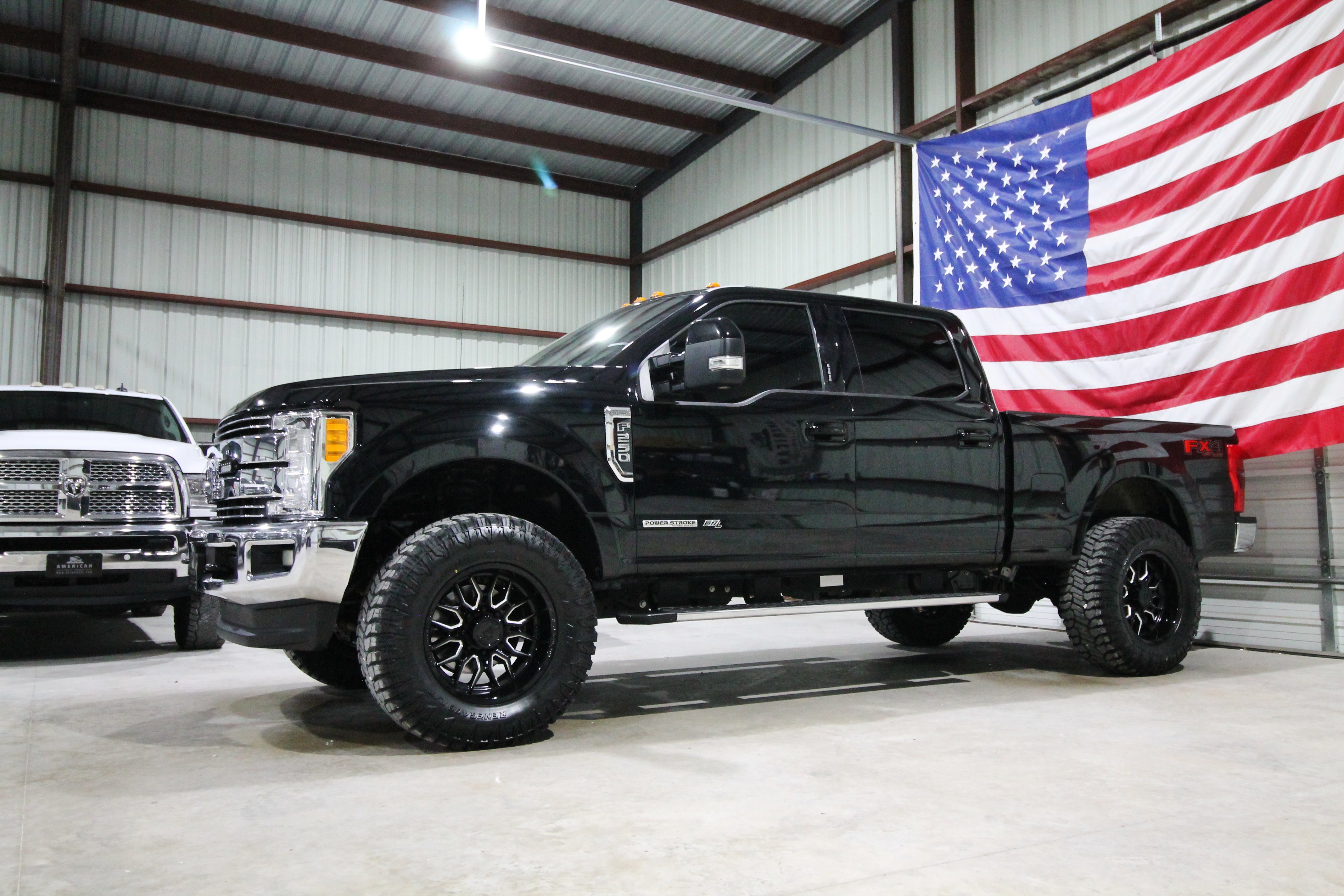 Used 2017 Ford F250 Lariat w/ Lariat Ultimate Package AWD/4WD image 4
