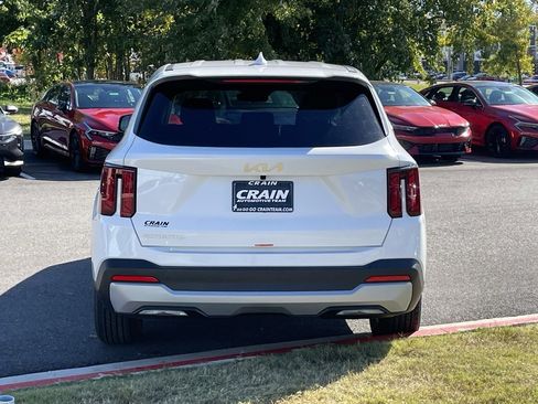 New 2026 Kia Sorento LX image 8