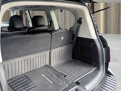 Used 2021 Nissan Armada SV w/ SV Appearance Package image 15