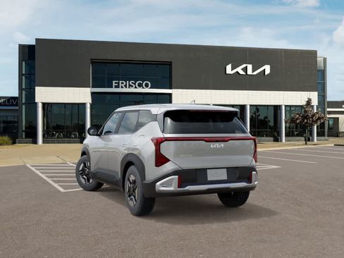 New 2027 Kia Seltos LX FWD image 4
