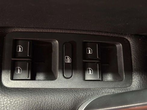 Used 2020 Volkswagen Passat 2.0T SE image 21