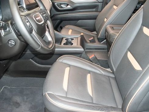 Used 2024 GMC Yukon AT4 w/ AT4 Premium Package AWD/4WD image 22