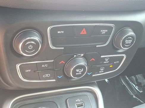 Used 2021 Jeep Compass Latitude AWD/4WD image 15