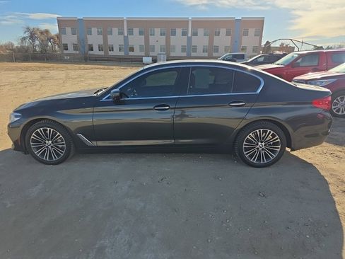 Used 2017 BMW 540i xDrive image 2