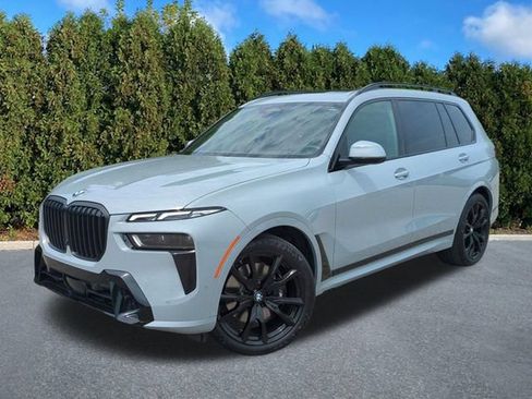 Used 2024 BMW X7 xDrive40i w/ M Sport Package AWD/4WD image 1