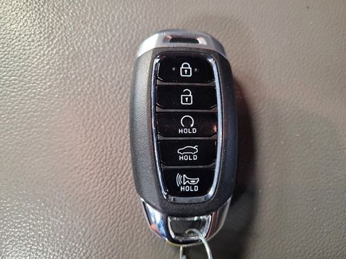 Used 2021 Hyundai Elantra SEL w/ Cargo Package FWD image 32