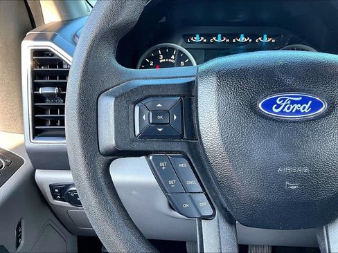 Used 2017 Ford F150 XLT AWD/4WD image 12