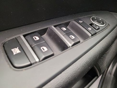 Used 2023 Kia Forte LXS image 27