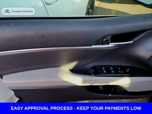 Used 2020 Toyota Camry LE image 12