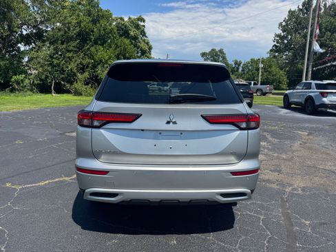 Used 2023 Mitsubishi Outlander SE FWD image 4