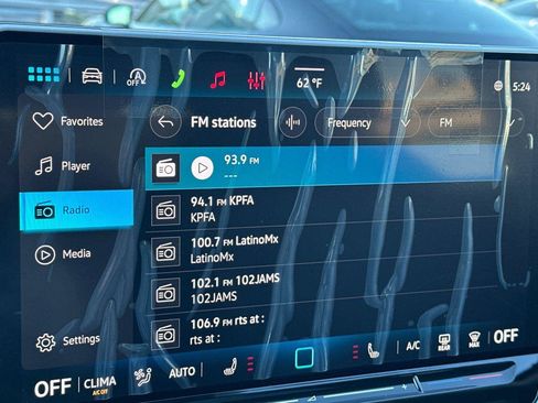 New 2026 Volkswagen Tiguan SE image 17