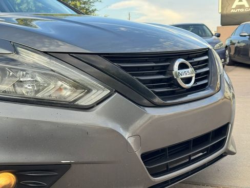 Used 2018 Nissan Altima 2.5 SR w/ SR Midnight Edition FWD image 39