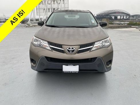 Used 2015 Toyota RAV4 LE AWD/4WD image 3