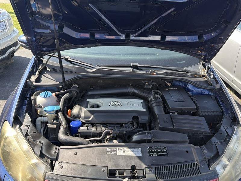 Used 2010 Volkswagen GTI 4-Door FWD image 32