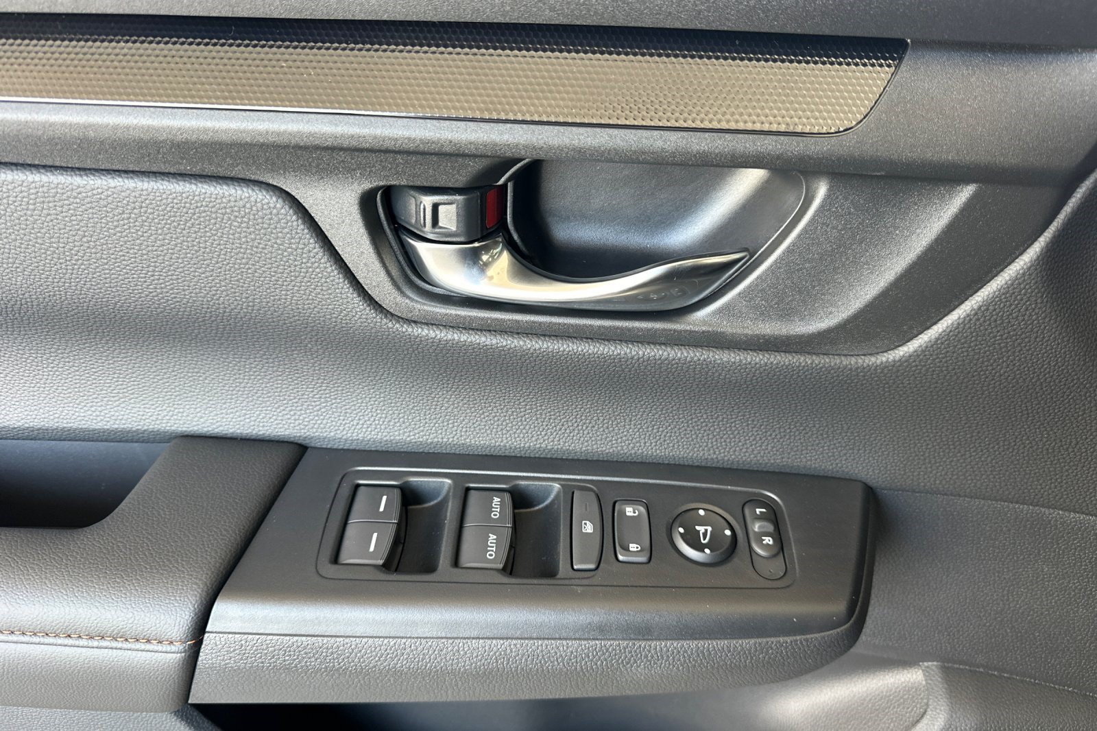Certified 2026 Honda CR-V Sport image 30