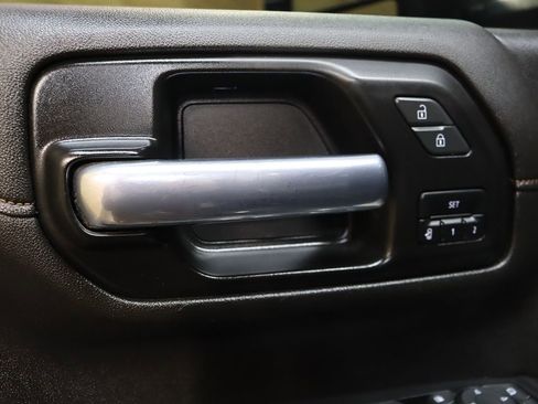 Used 2022 GMC Sierra 2500 AT4 image 46